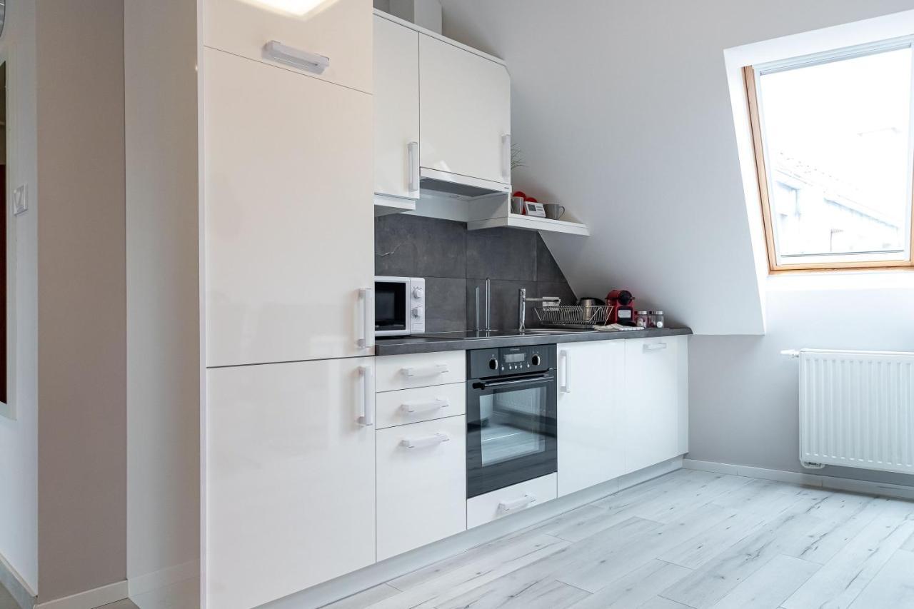 Grey Suites Pécs Zewnętrze zdjęcie