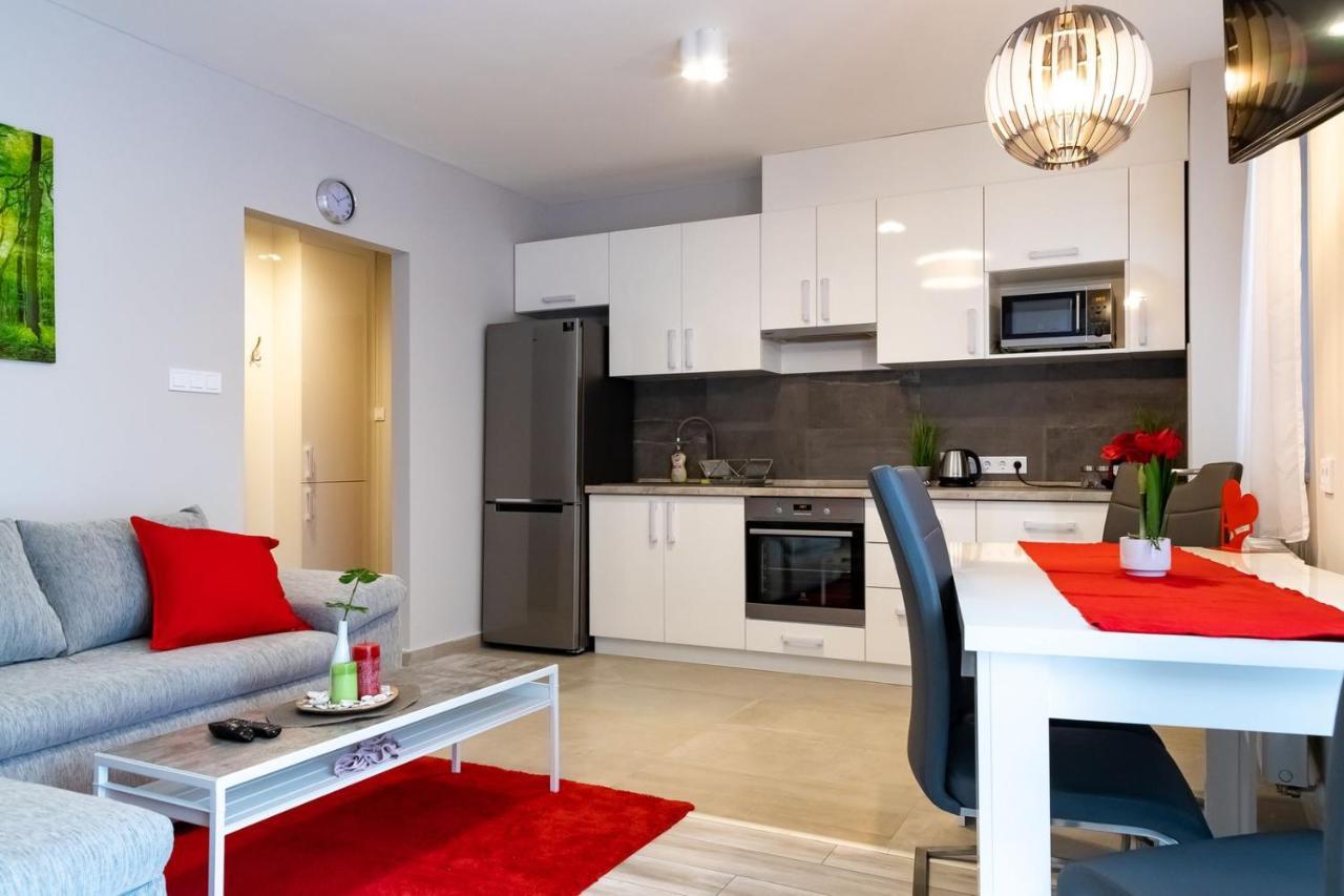 Grey Suites Pécs Zewnętrze zdjęcie