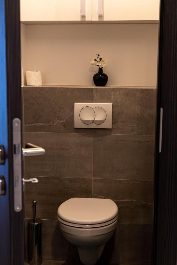 Grey Suites Pécs Zewnętrze zdjęcie