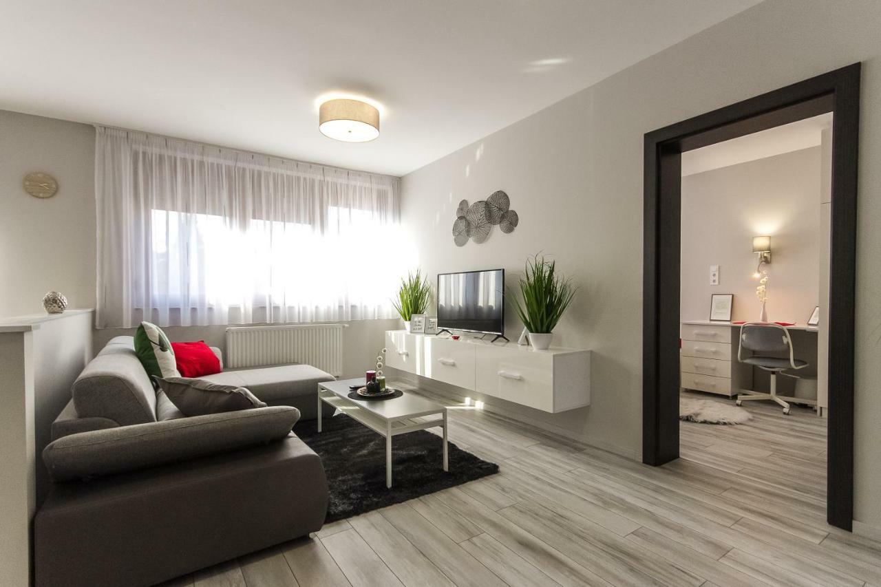 Grey Suites Pécs Zewnętrze zdjęcie