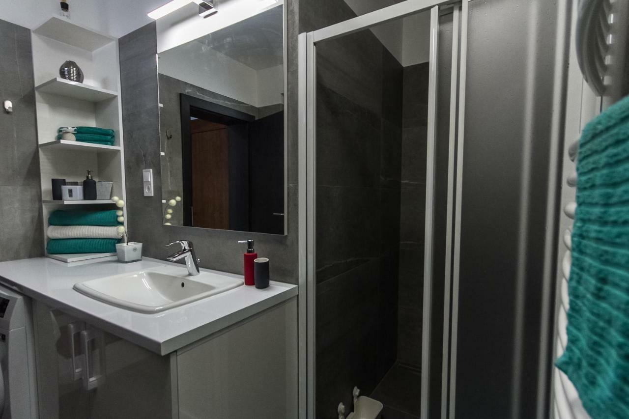 Grey Suites Pécs Zewnętrze zdjęcie