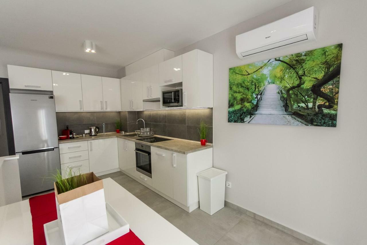 Grey Suites Pécs Zewnętrze zdjęcie