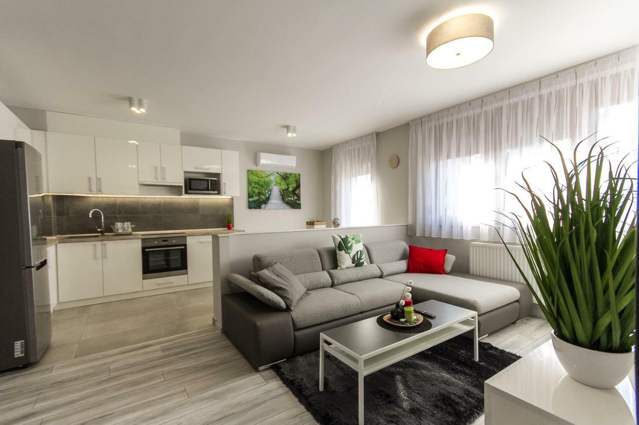 Grey Suites Pécs Zewnętrze zdjęcie