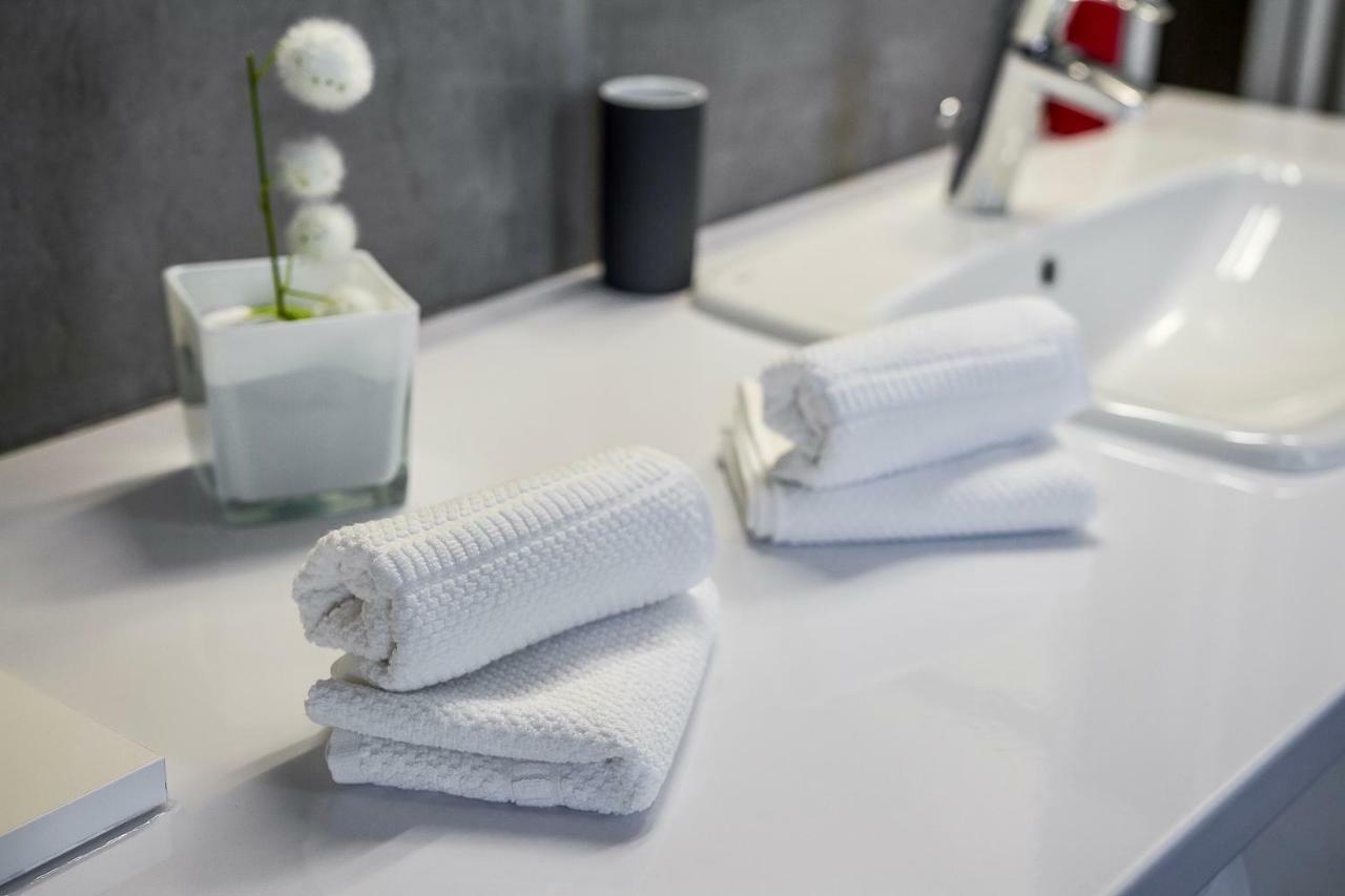 Grey Suites Pécs Zewnętrze zdjęcie