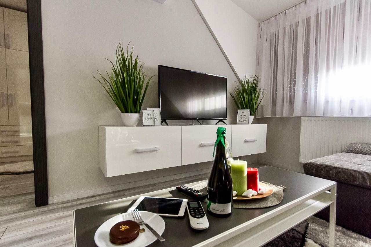 Grey Suites Pécs Zewnętrze zdjęcie