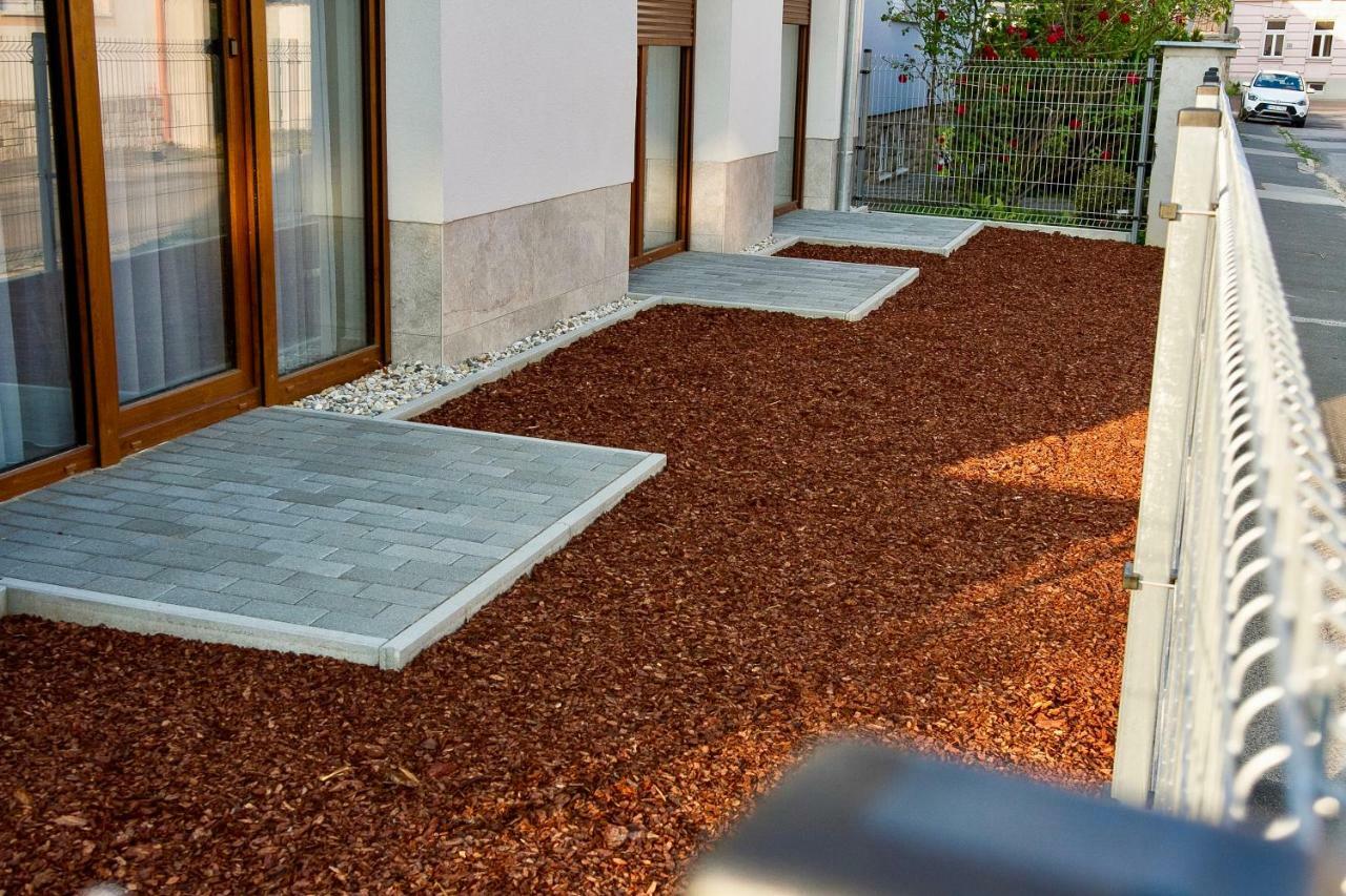 Grey Suites Pécs Zewnętrze zdjęcie