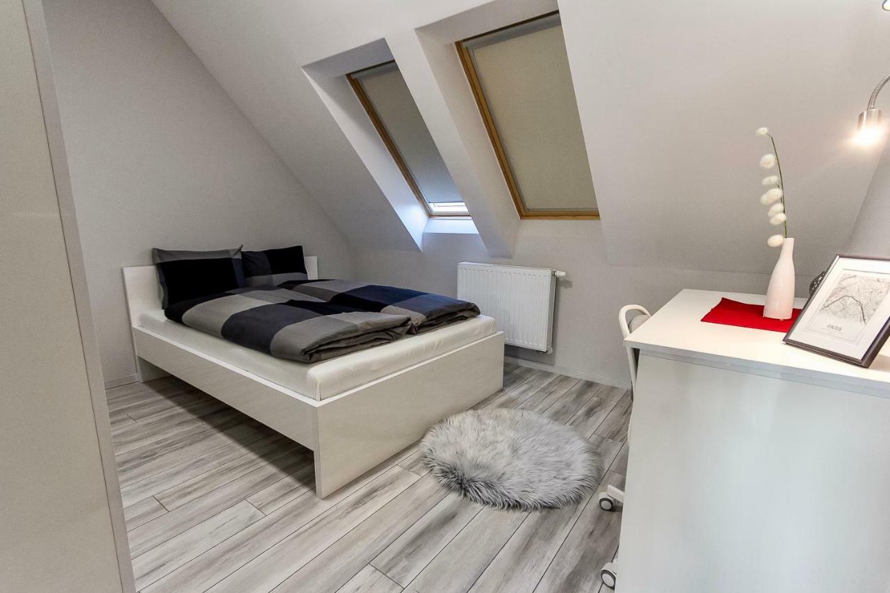 Grey Suites Pécs Zewnętrze zdjęcie